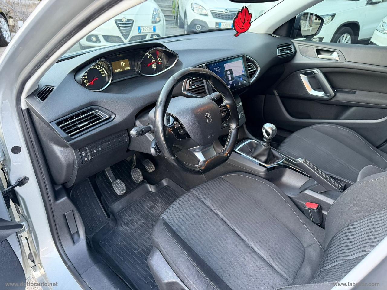 PEUGEOT 308 BlueHDi 120 S&S Allure