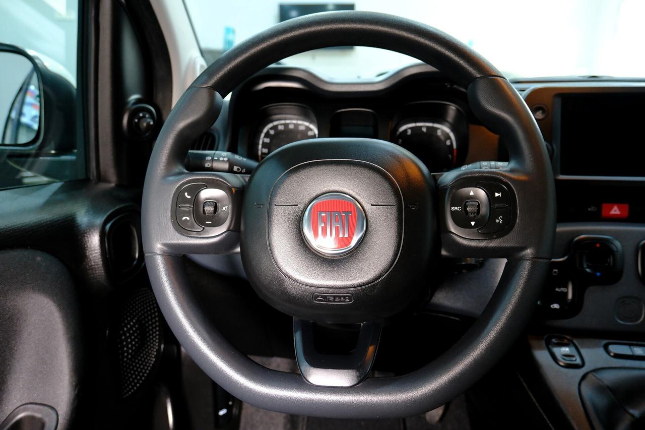 Fiat Panda Cross 1.0 HYBRID 70 cv CARPLAY