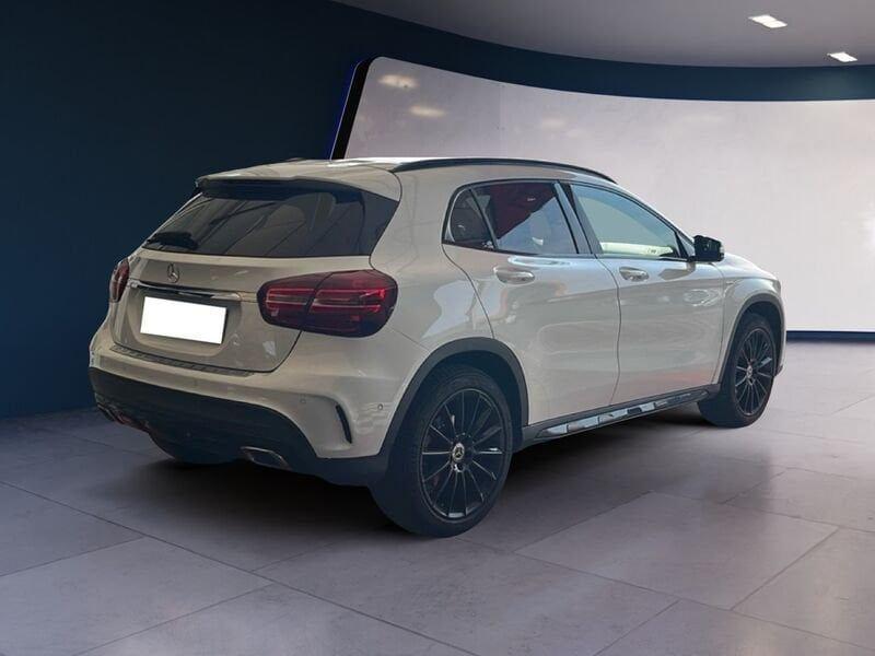 Mercedes-Benz GLA 200 d Automatic Premium