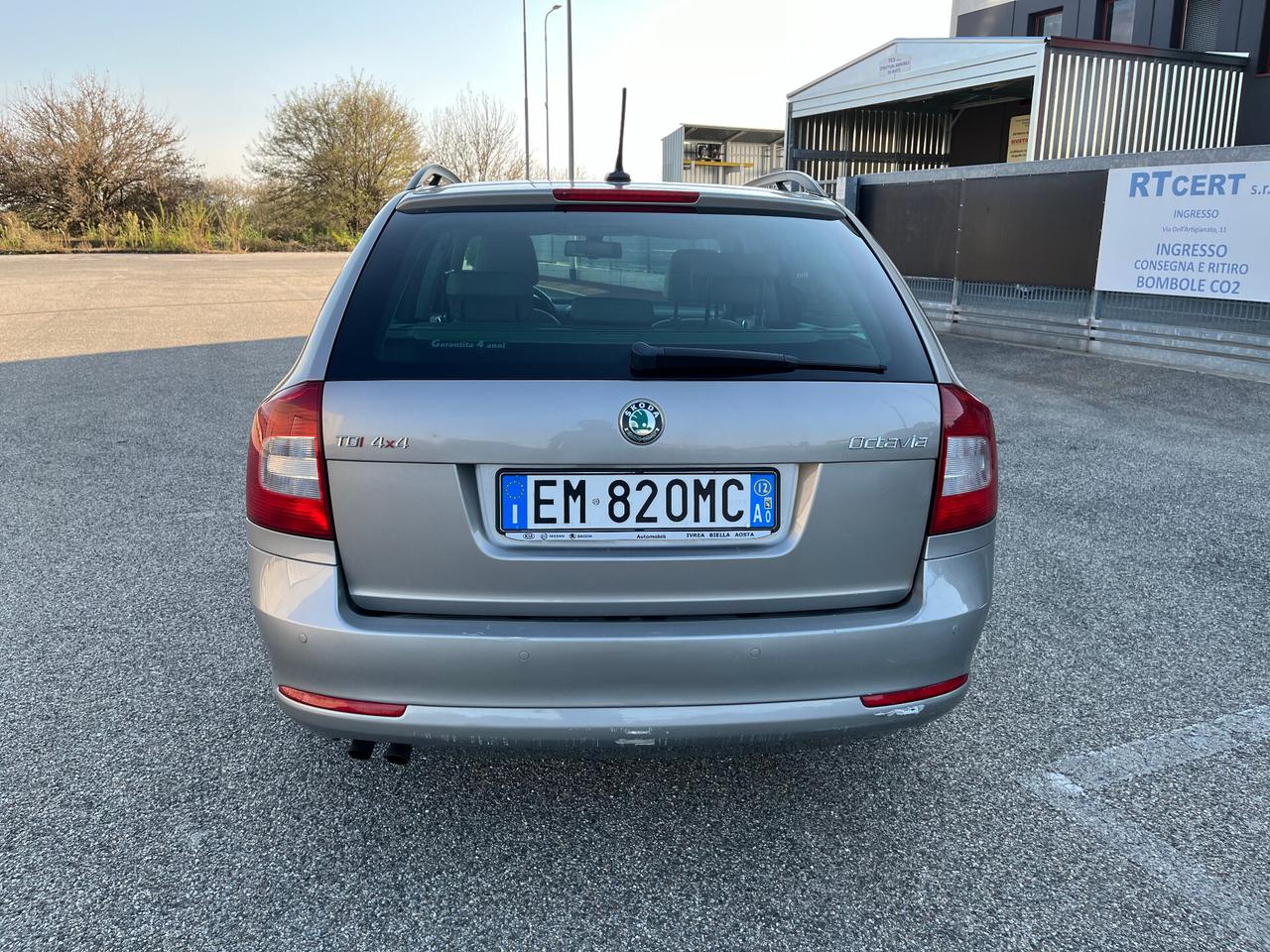 Skoda Octavia 2.0 TDI CR F.AP. DSG 4X4 Wagon Ambition