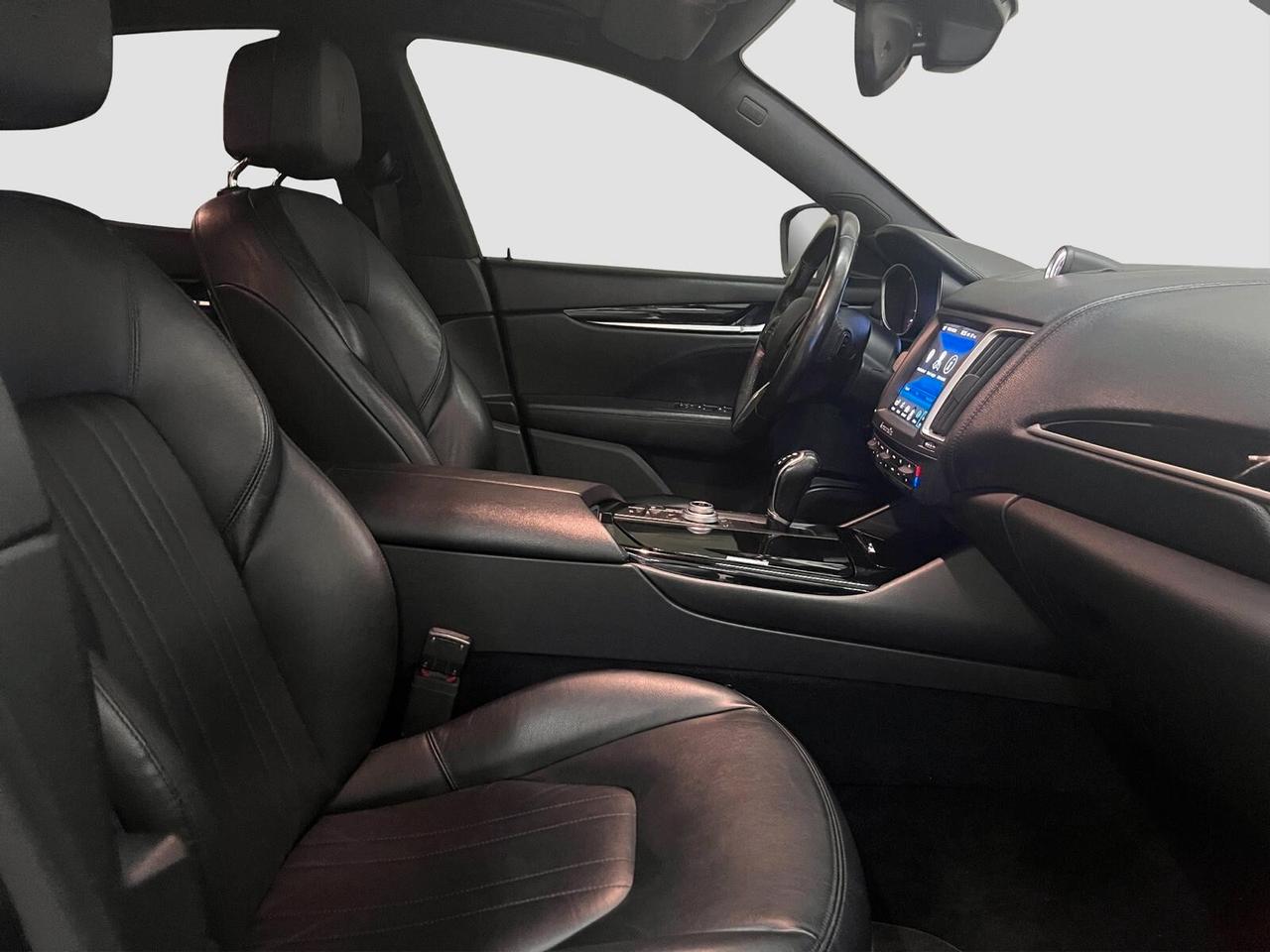 Maserati Levante 3.0 Diesel V6 250cv auto 2018