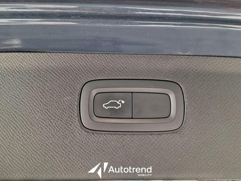 Volvo XC90 D5 235 + 14 CV AWD Automatica NAVI LED Inscription 7 posti