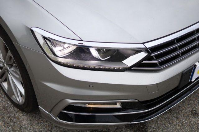 VOLKSWAGEN Passat Variant 2.0 TDI DSG Executive BlueMotion Tech.