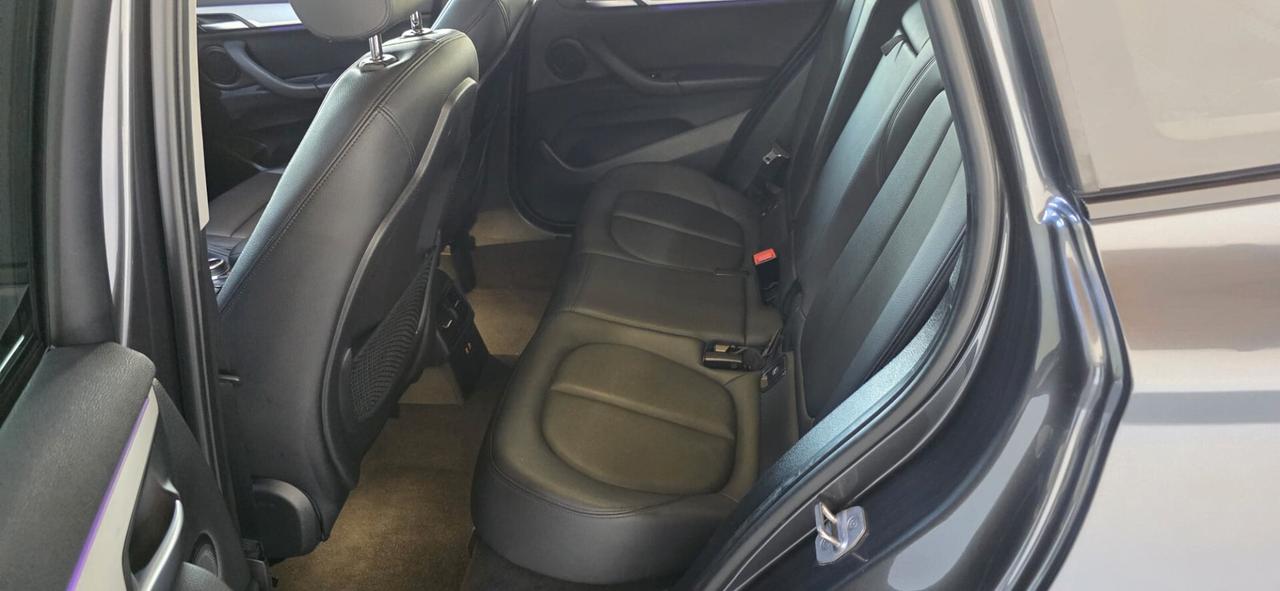 Bmw X1 sDrive18d xLine