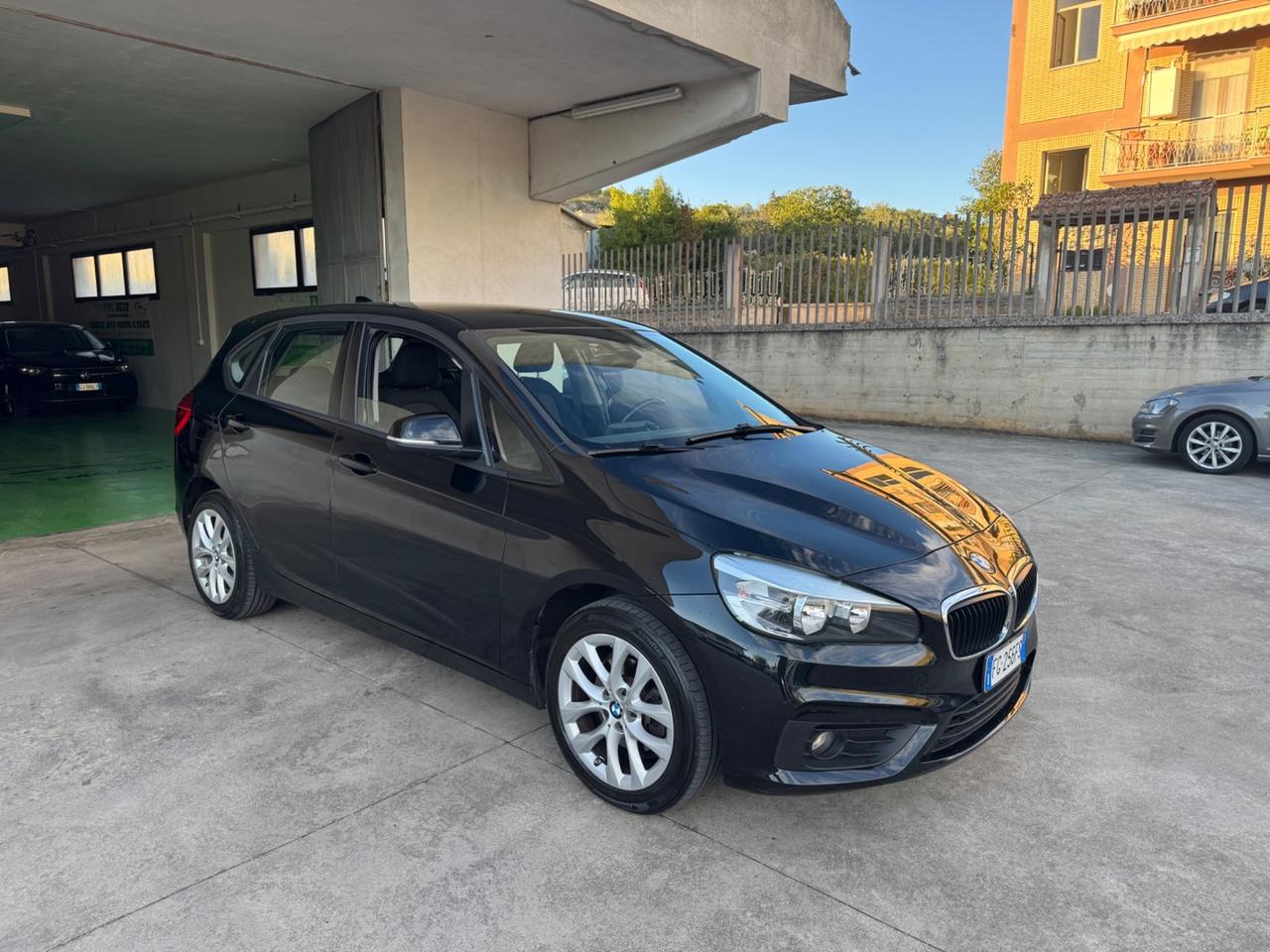 Bmw 2er Active Tourer 218d Advantage