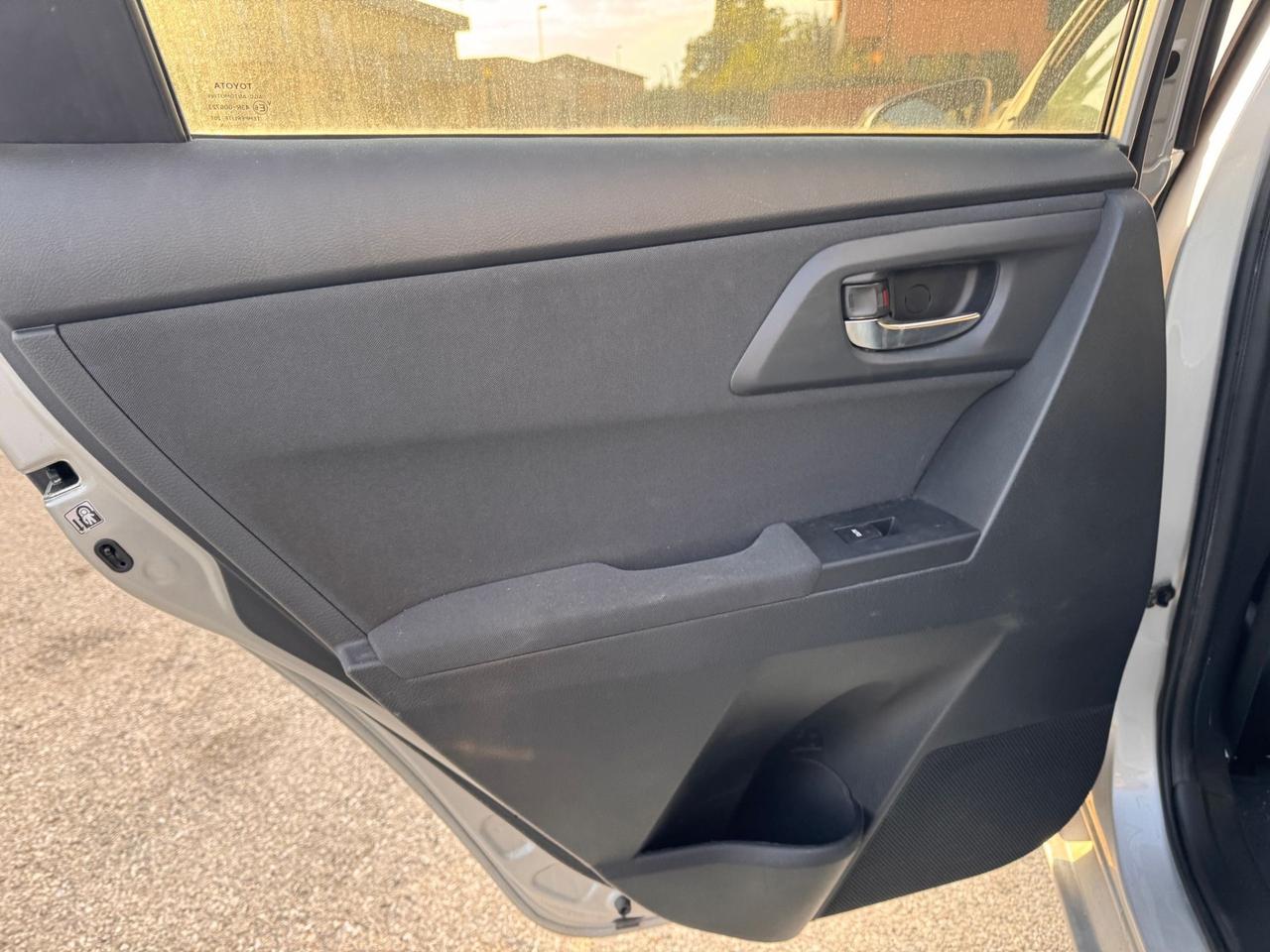 Toyota Auris 1.6 D-4D Lounge AUTO INCIDENTATA