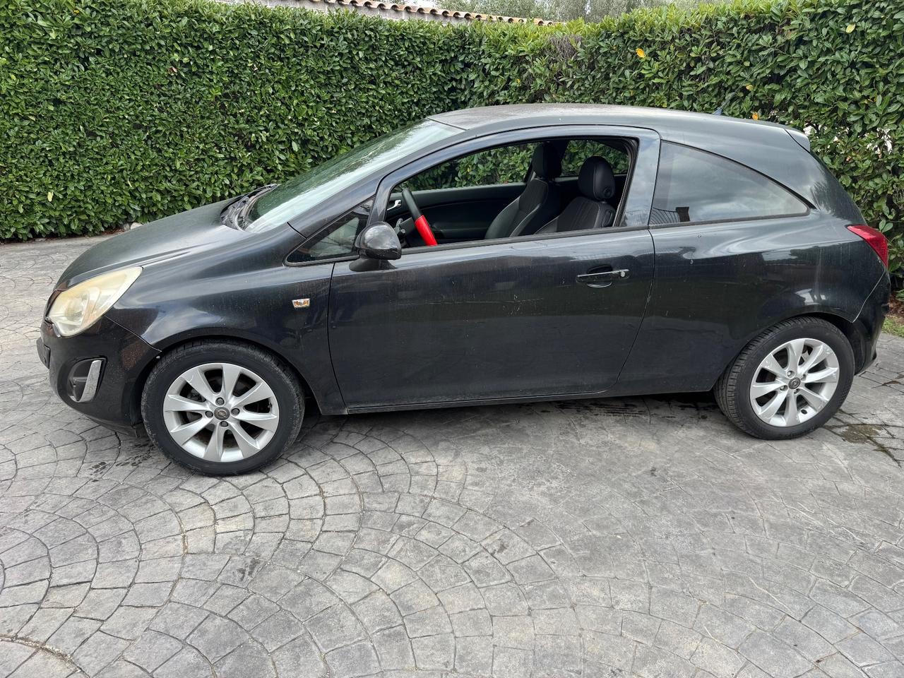 Opel Corsa 1.2 GPL - 2012