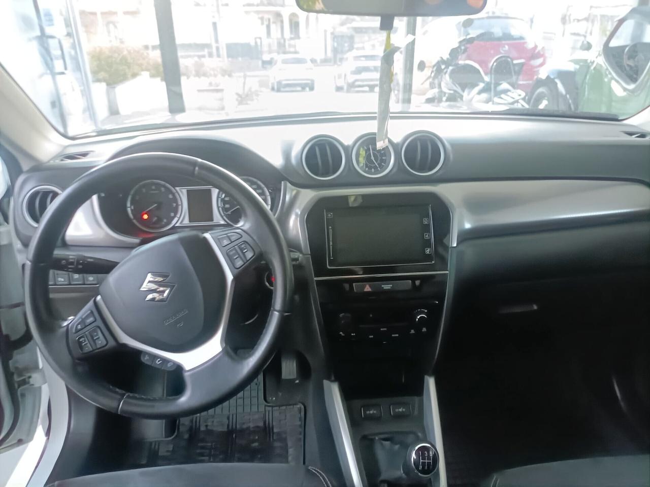 Suzuki Vitara 1.6 VVT V-Top GPL