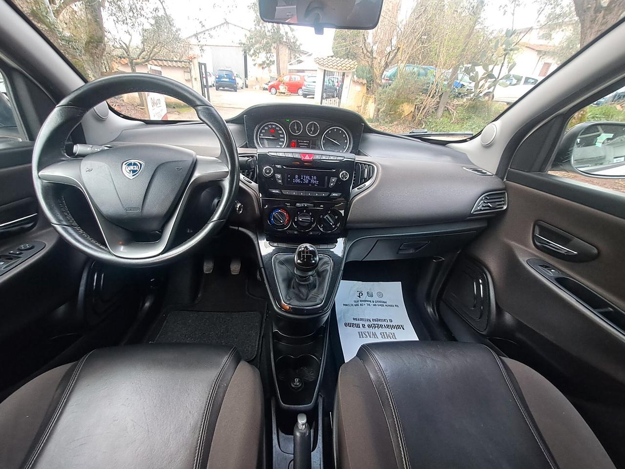 Lancia Ypsilon 1.2 69 CV 5 porte S&S Platinum