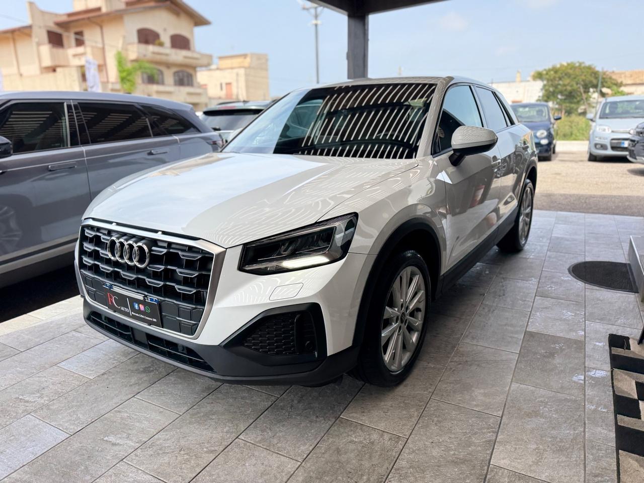 Audi Q2 30 TDI S tronic Identity Black