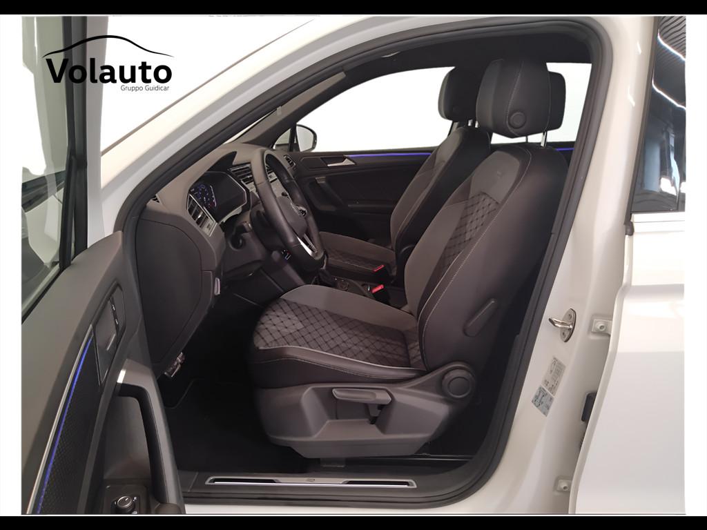 VOLKSWAGEN Tiguan II 2021 - Tiguan 1.5 tsi R-Line 150cv dsg