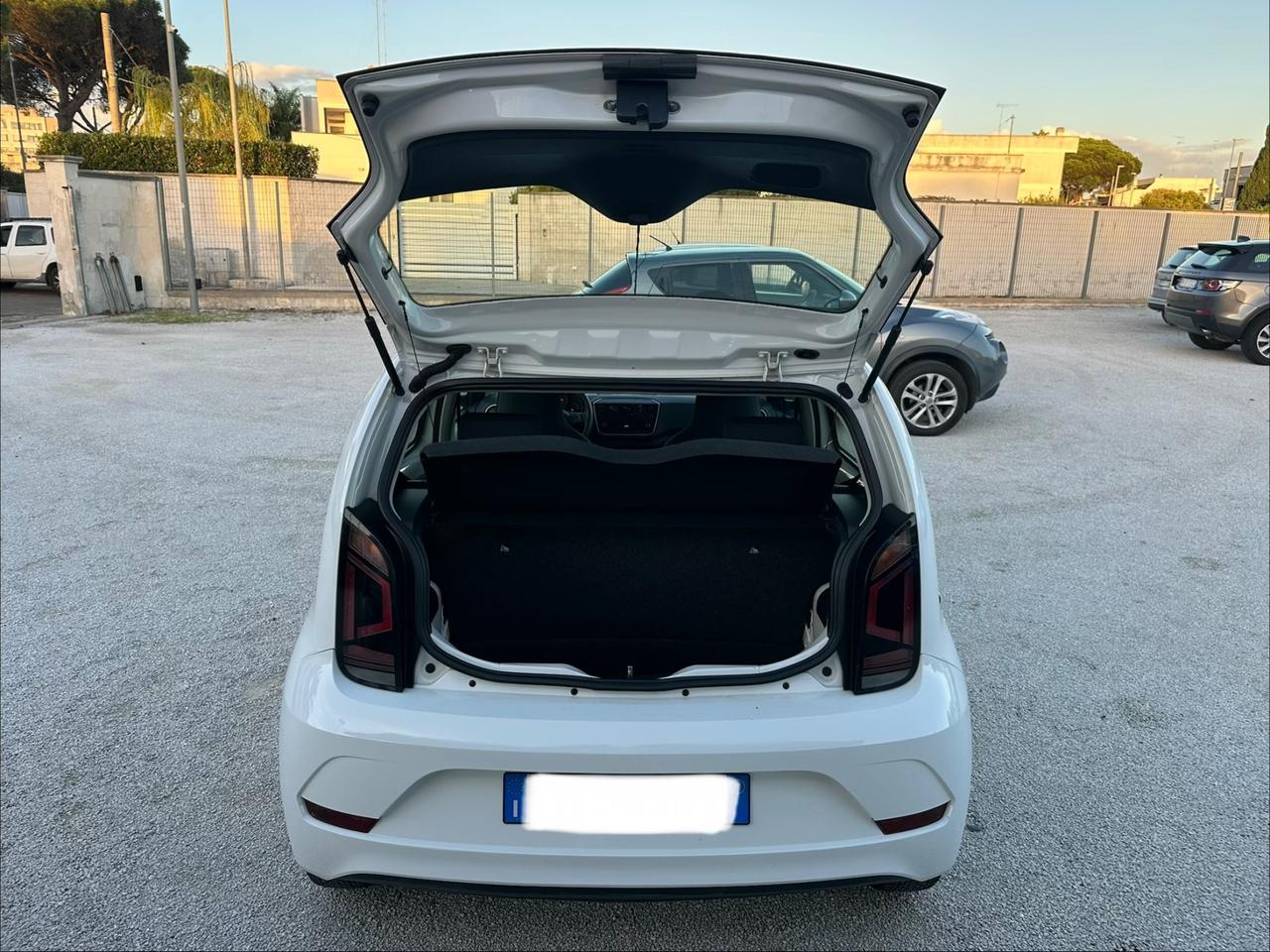 Volkswagen up! 1.0 5p. take