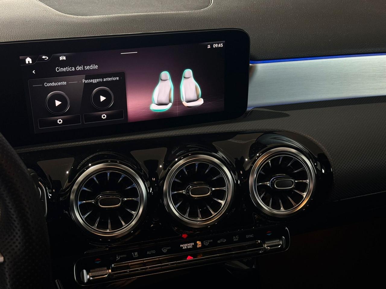 Mercedes-benz A 180d Automatic Premium AMG Night Edition Plus