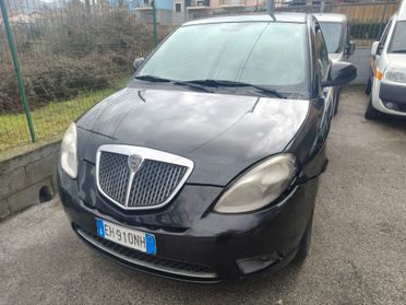 Lancia Ypsilon 1.3 MJT 75 CV Diva