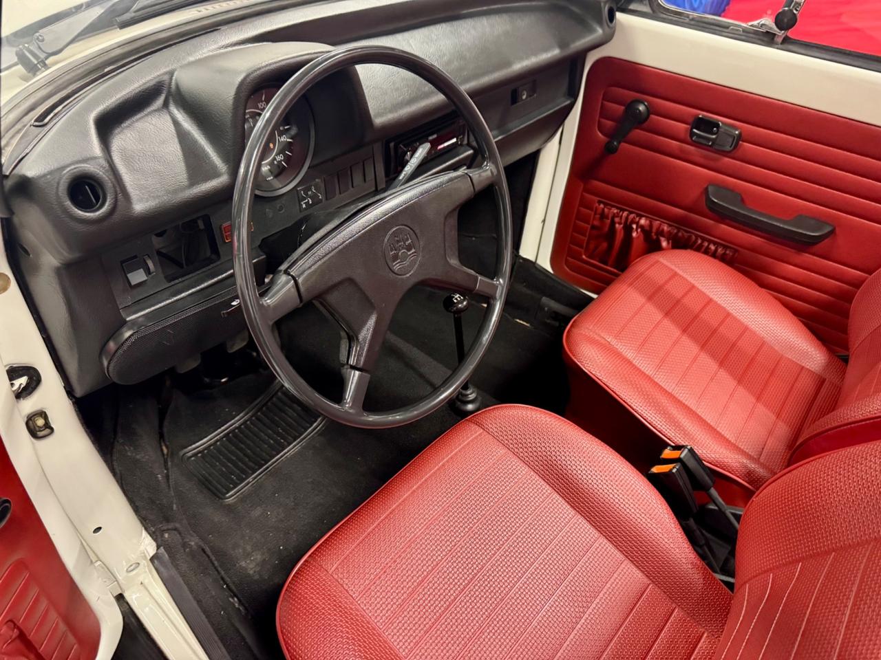 Volkswagen Maggiolone Cabriolet 1200 Karmann