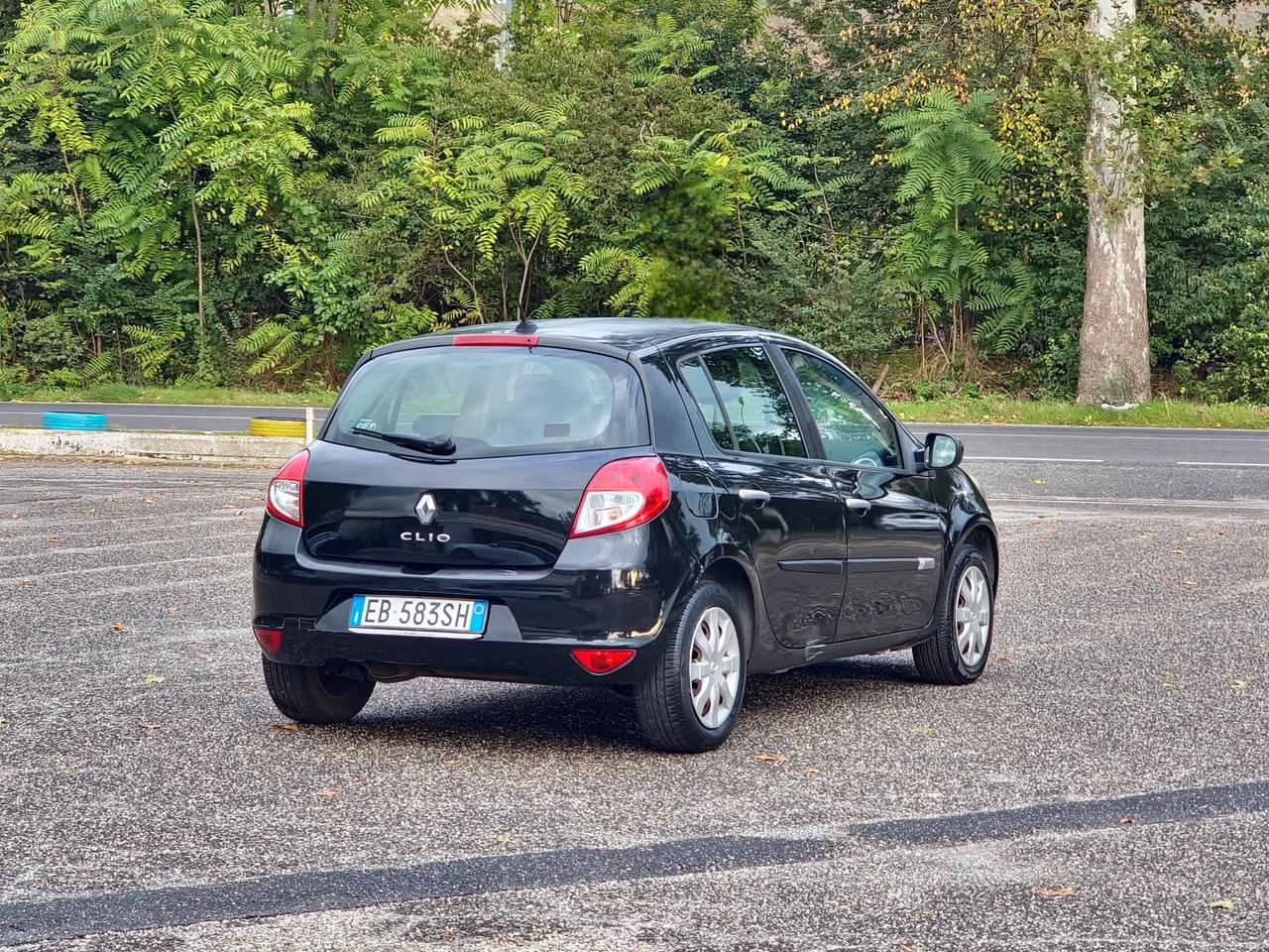 Renault Clio 1.2 16V 5 porte Confort 2010-E4 NEO Manuale