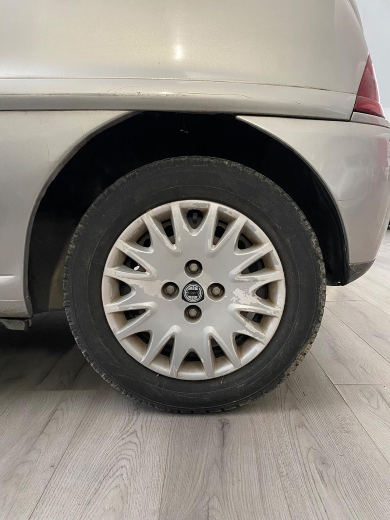 Lancia Y 1.2i cat Elefantino Blu