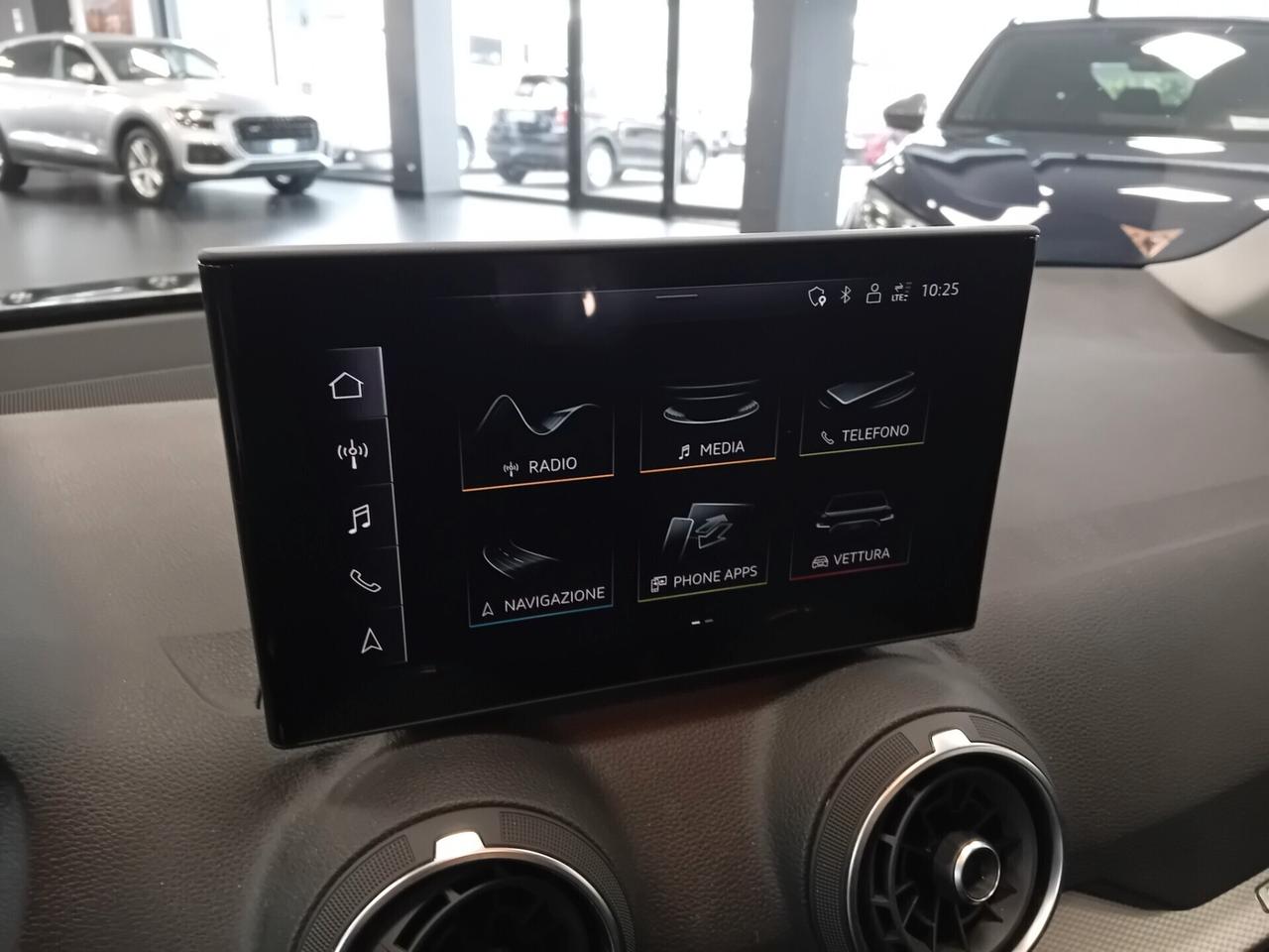 Audi Q2 30 TFSI Business Advanced Prestige