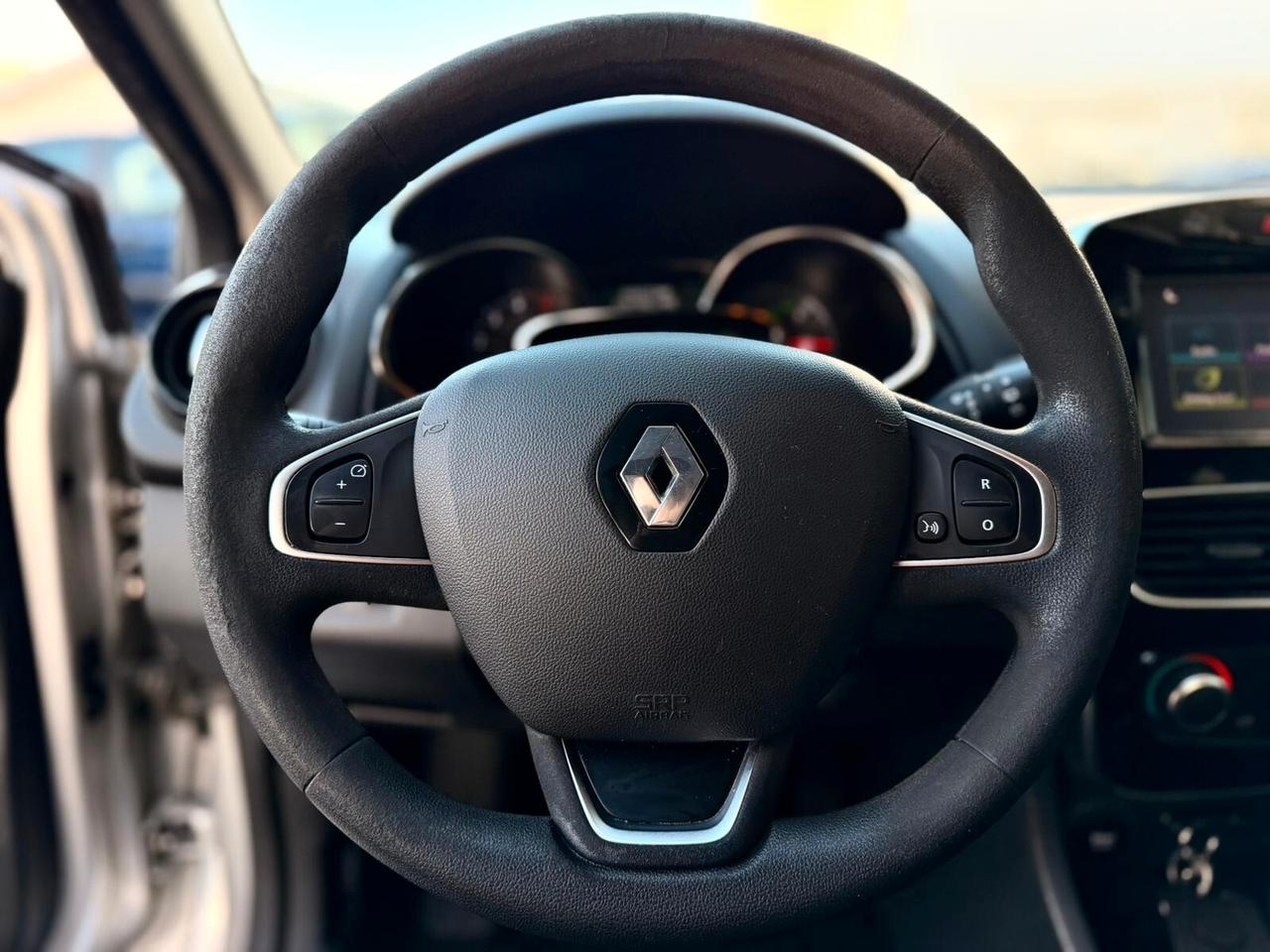 Renault Clio dCi 8V 75 CV Start&Stop 5 porte Energy Duel