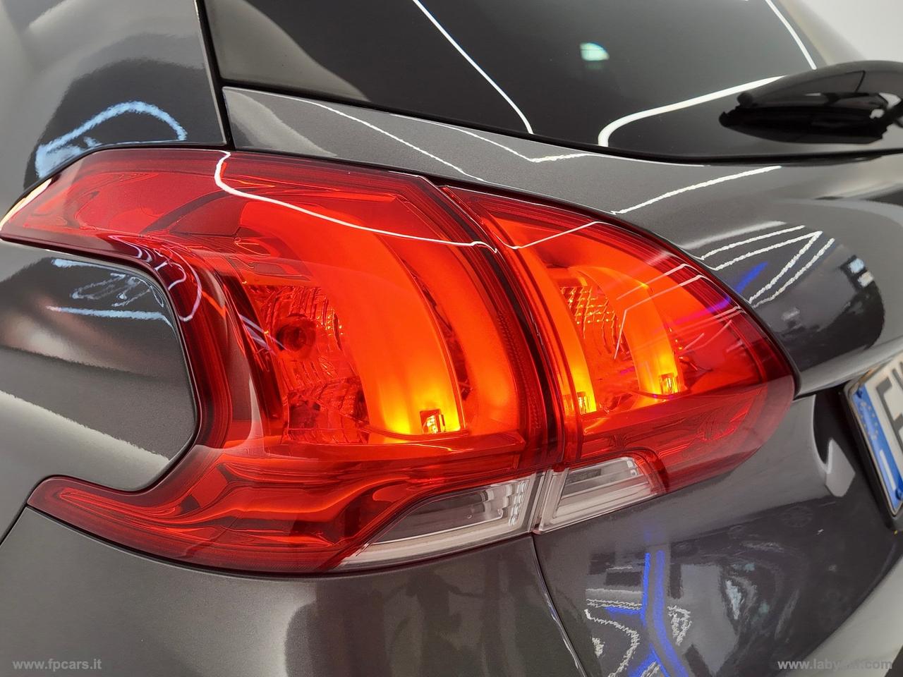 PEUGEOT 2008 1.6 e-HDi 92 CV Allure