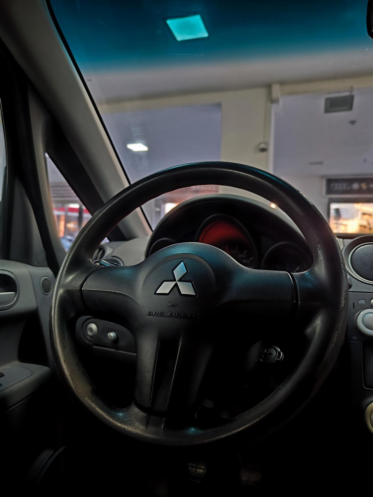 Mitsubishi Colt 1.1 75cv 12V 5p. Inform