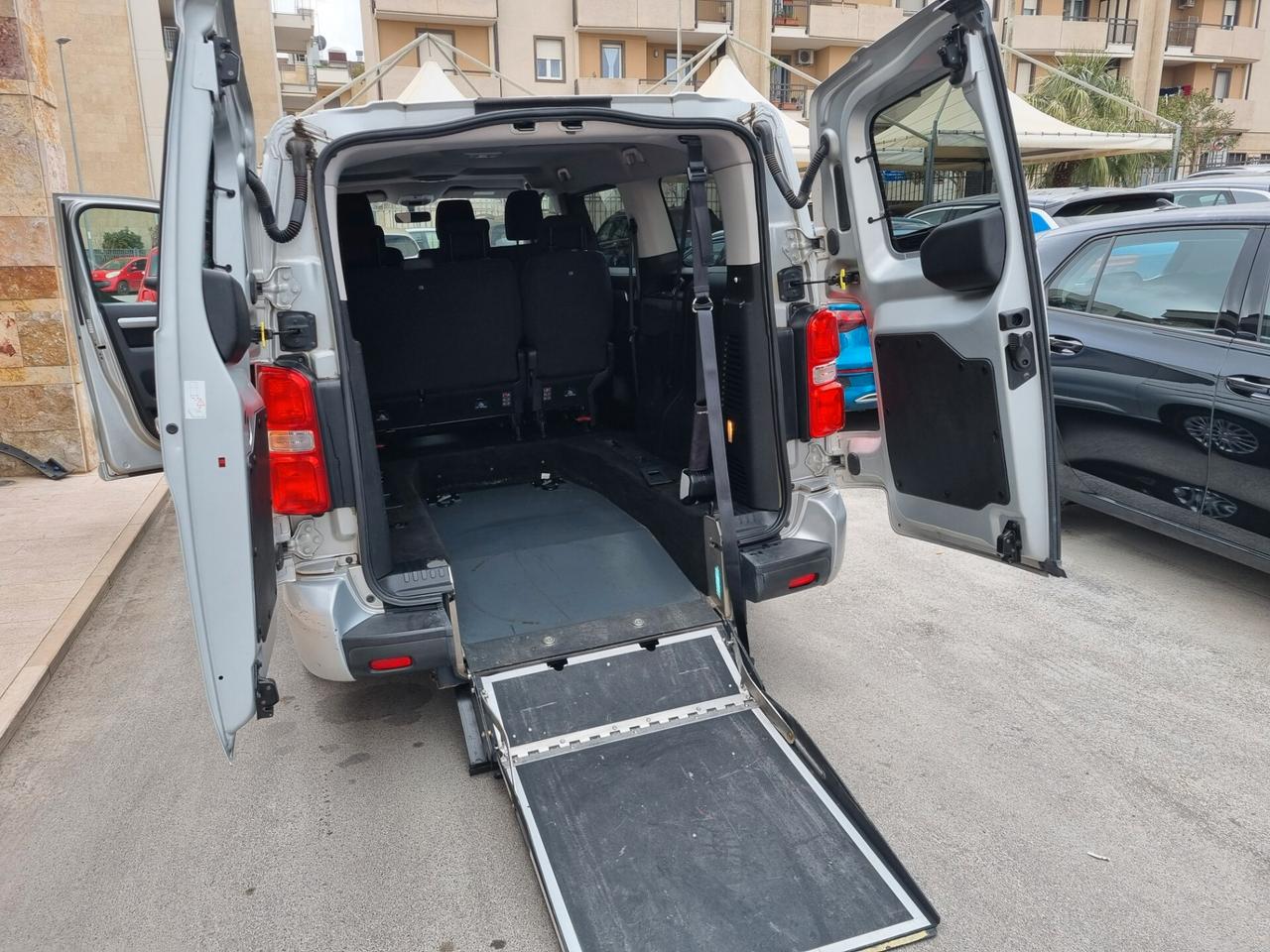 Toyota Proace Verso 1.4D STYLE disabili