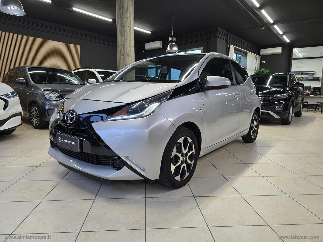 TOYOTA Aygo 1.0 VVT-i 69 CV 5p. x-play TSS