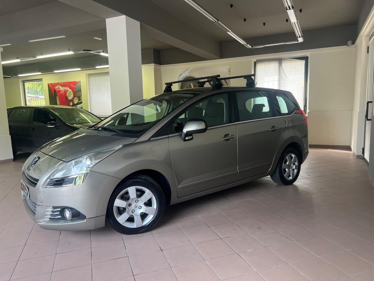 Peugeot 5008 1.6 HDi 110CV Premium