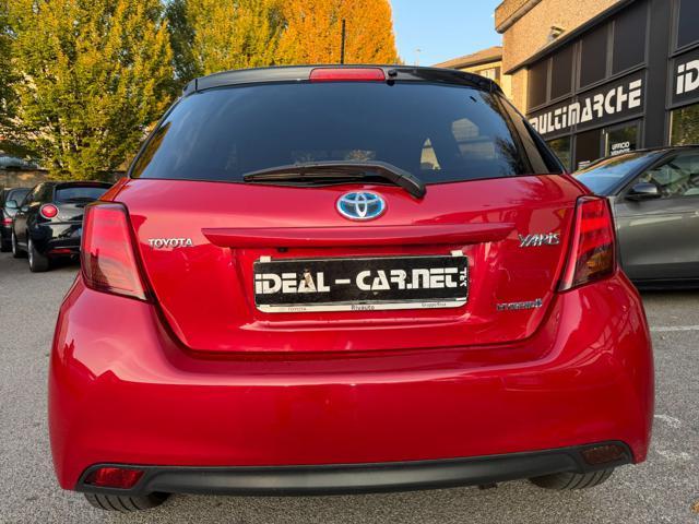 TOYOTA Yaris 1.5 Hybrid 5 porte Trend "Red Edition"
