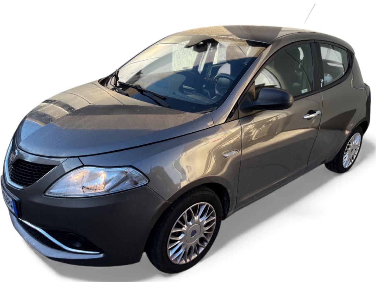 Lancia Ypsilon 1.2 69 CV 5 porte S&S Platinum Perfetta Ok Neopatentati