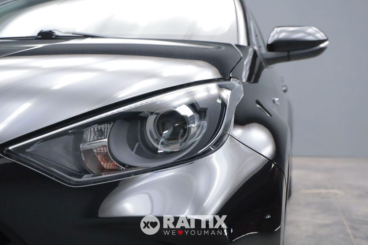 Toyota Yaris 1.5 Hybrid Business