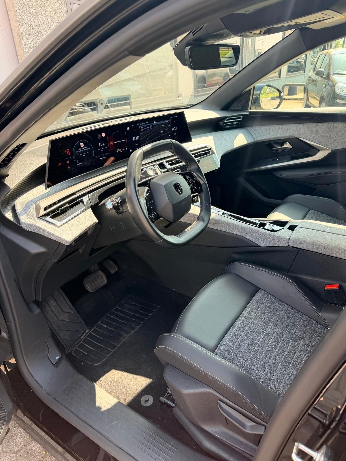 Peugeot 3008 Hybrid 136 e-DCS6 Allure