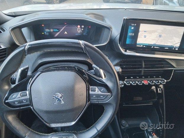 Peugeot 2008 Gt Line 1.2, 130 Cv Eat8
