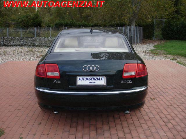 AUDI A8 3.0 V6 TDI quattro tiptronic