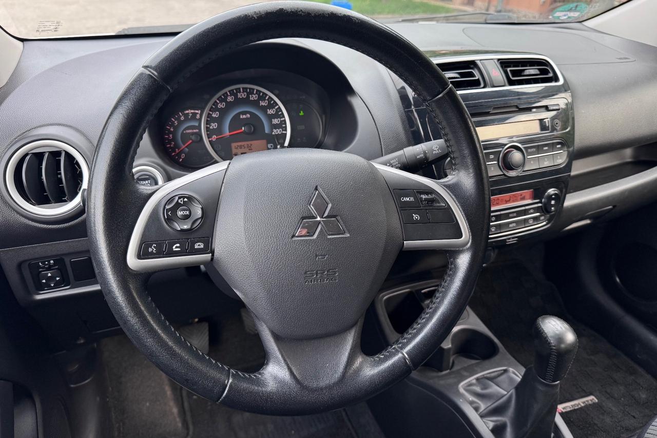 Mitsubishi Attrage Versione Unica