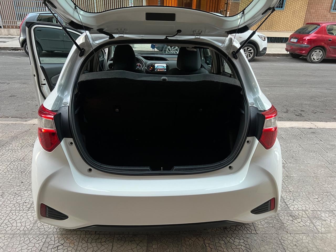 Toyota Yaris 1.0 72 CV 5 porte Active