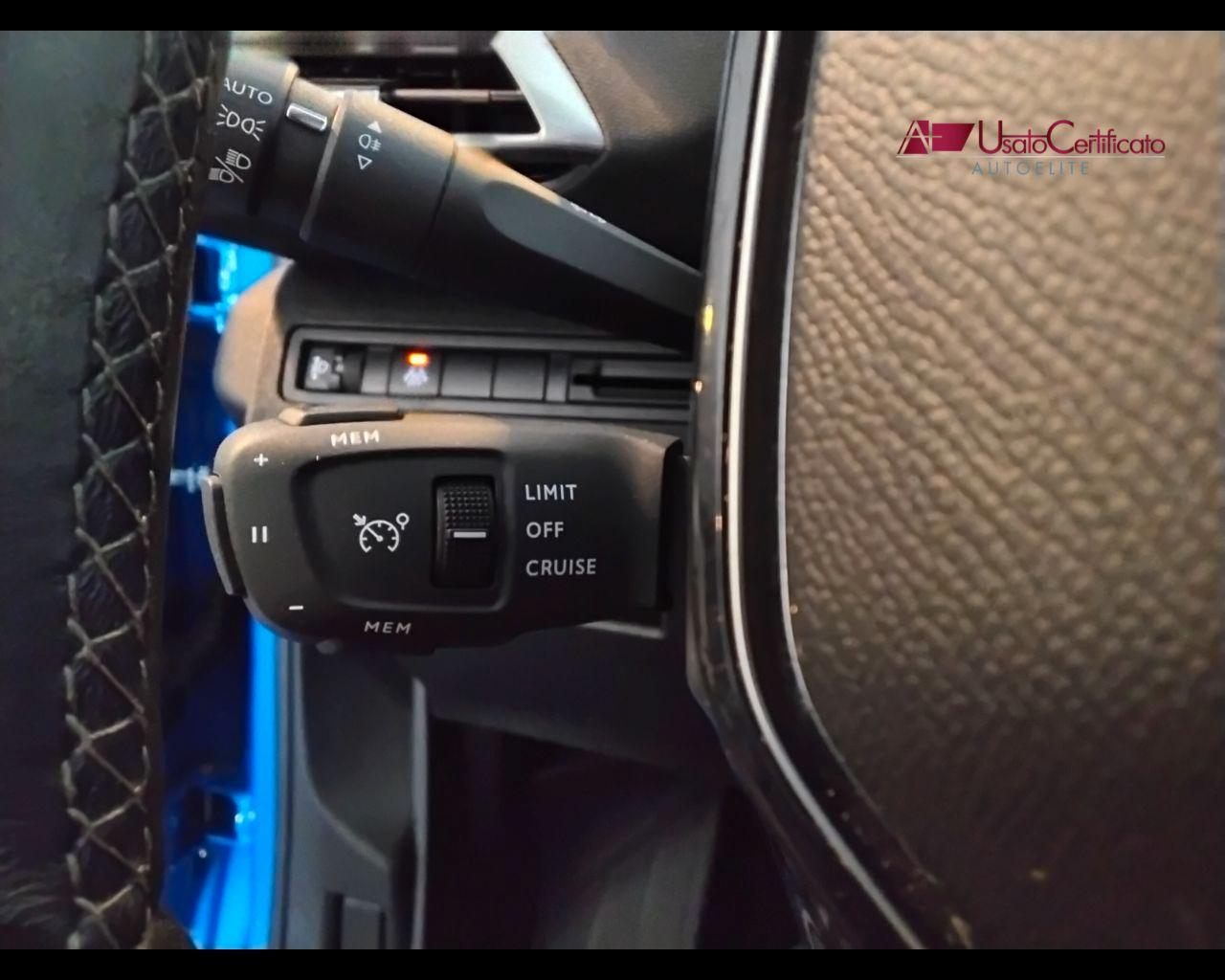 PEUGEOT 3008 BlueHDi 130 S&S Allure