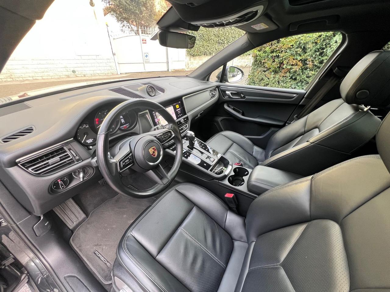 Porsche Macan 2.0 S #8216