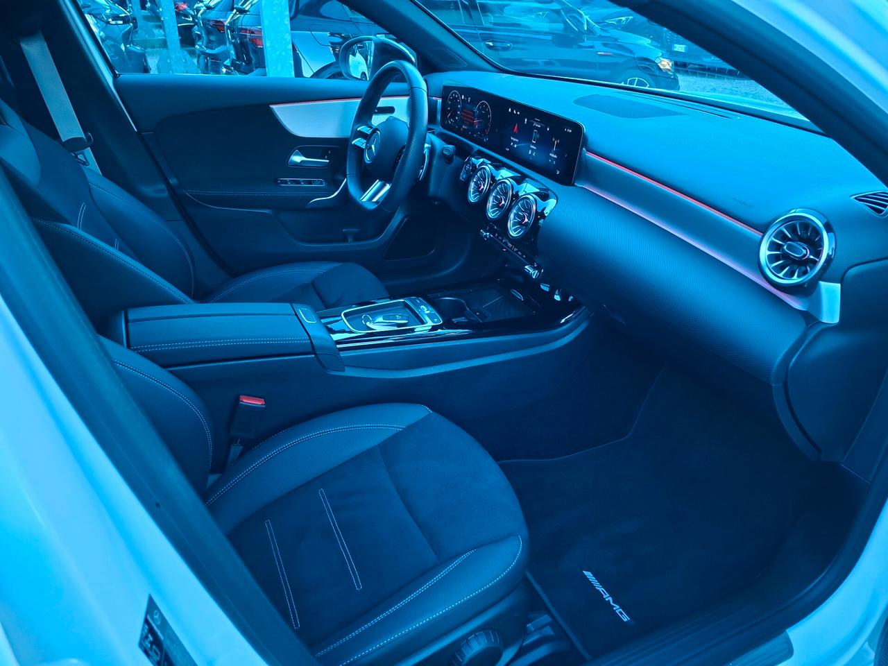 Mercedes-benz A 180 Automatic AMG Line Advanced Plus