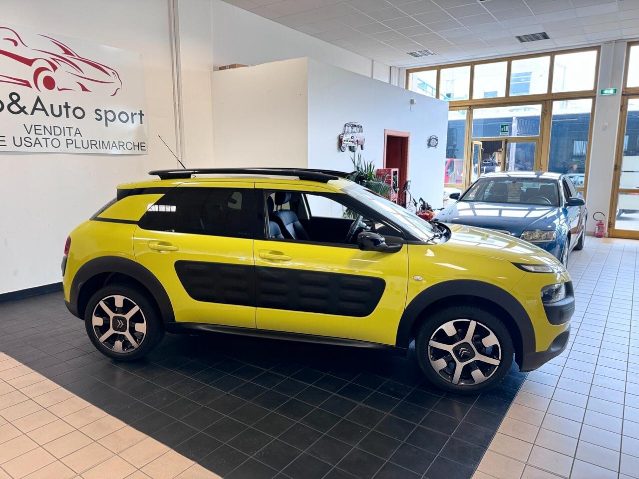 Citroen C4 Cactus PureTech 82 Shine