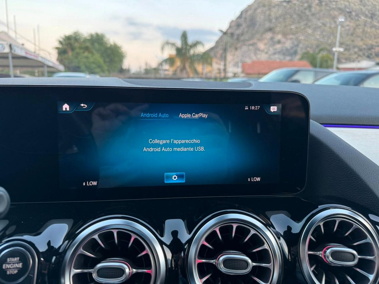 MERCEDES GLA200d PREMIUM AMG