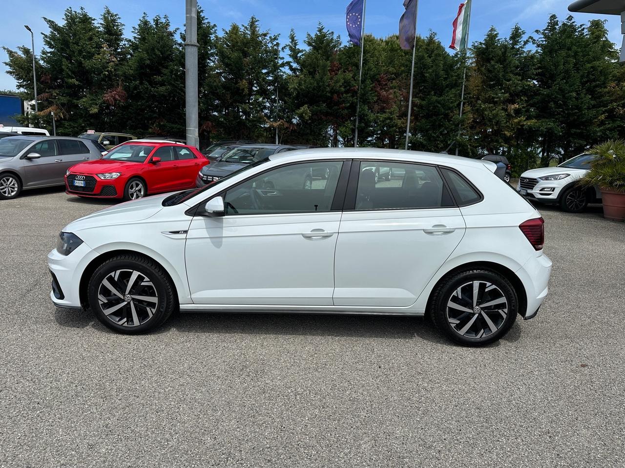 Volkswagen Polo 1.0 TSI Highline R-Line - 2019