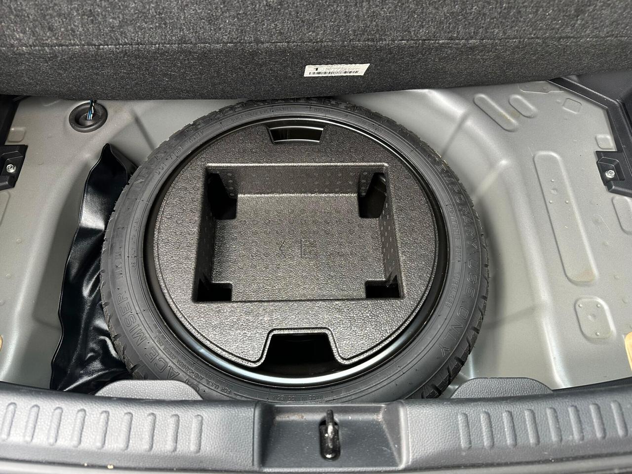 Toyota Yaris 1.5 Hybrid 5 porte Business PREZZO PROMO