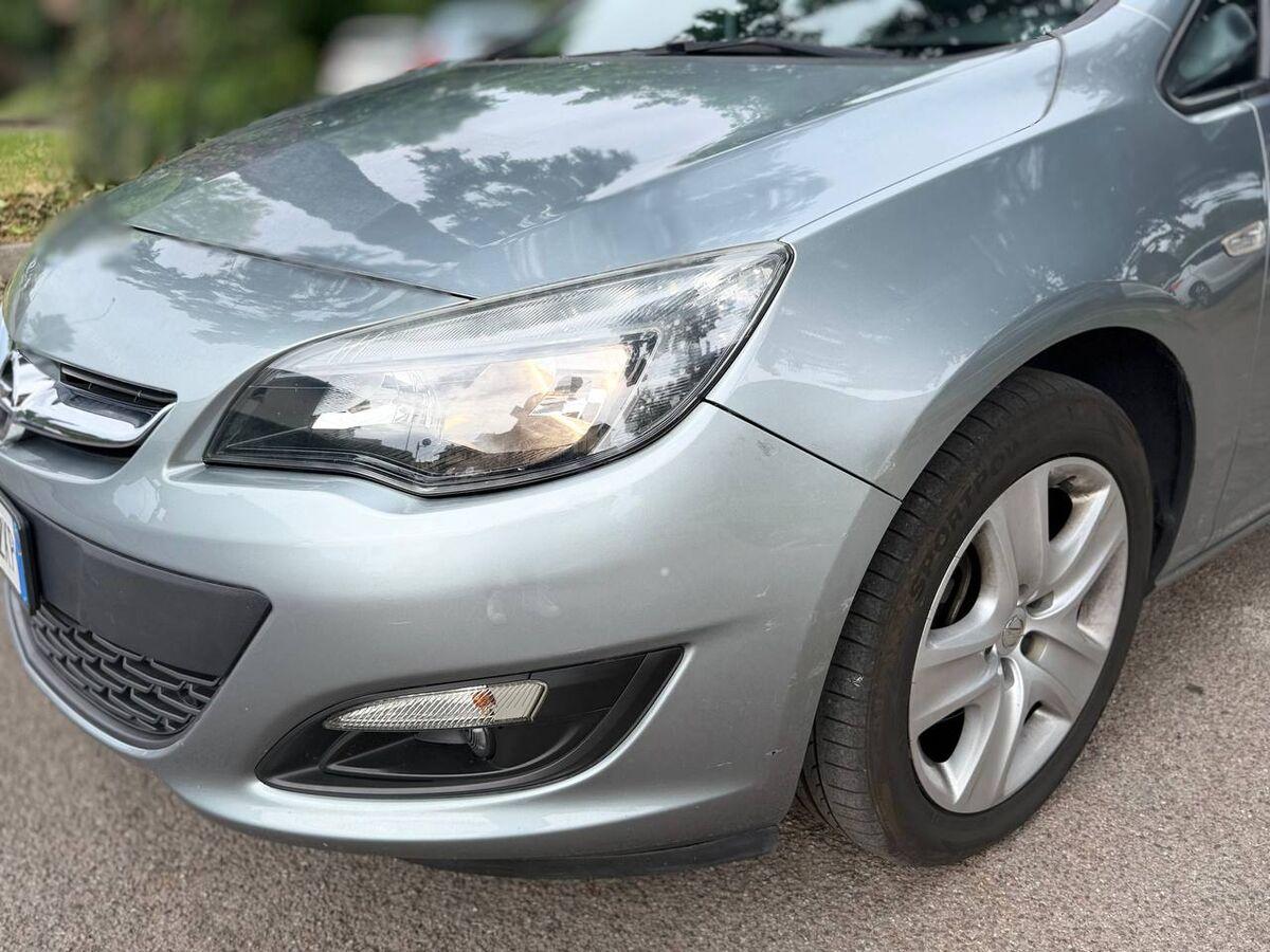 Opel Astra 1.7 cdti Cosmo 110cv