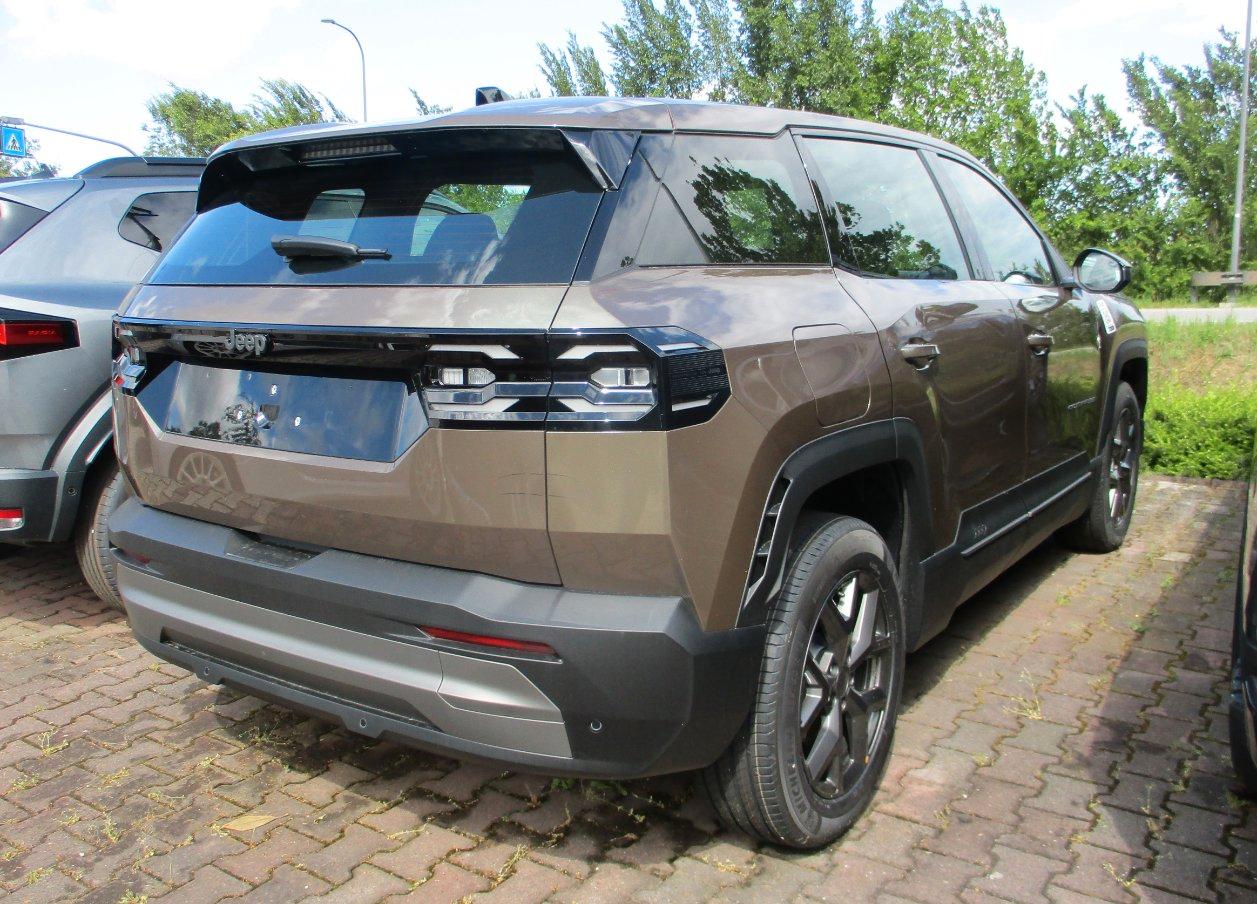 Jeep Compass 1.2 turbo e-hybrid mhev Altitude fwd 145cv edct6