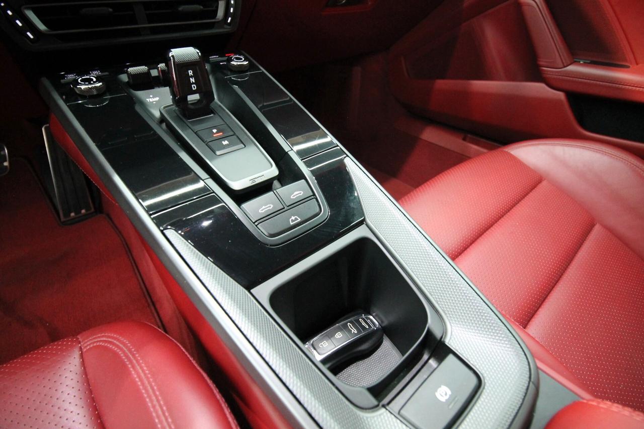 PORSCHE CARRERA 911 CABRIO
