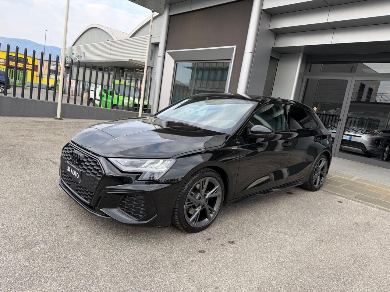 Audi A3 Sedan 35 TDI S tronic line edition