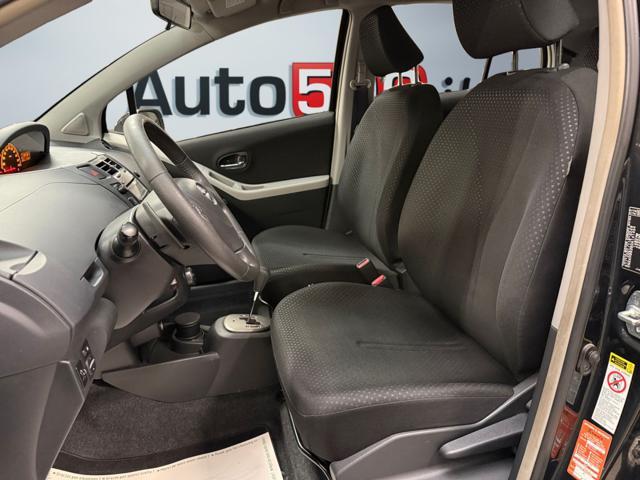 TOYOTA Yaris 1.3 5 porte M-MT Sol