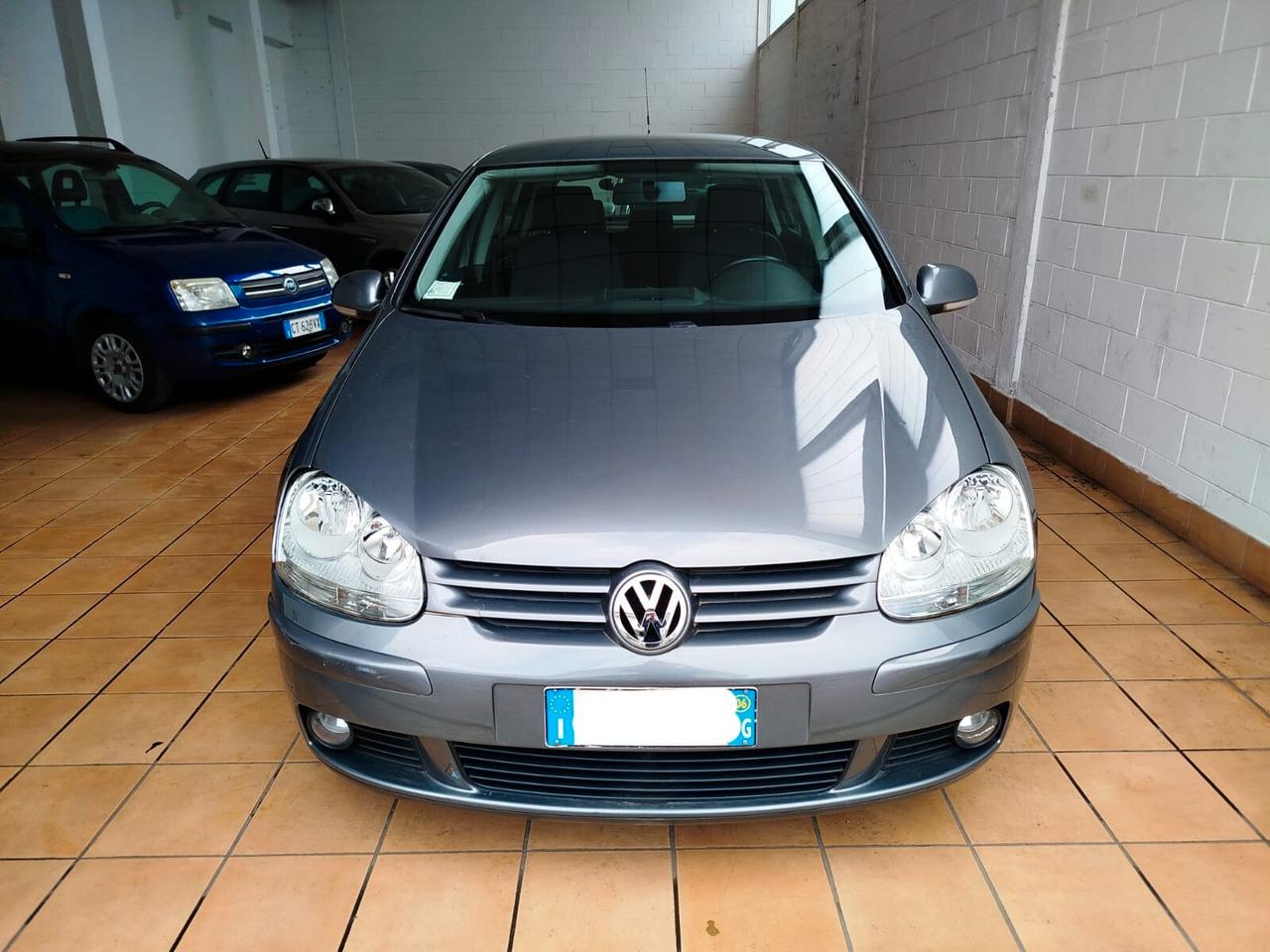 Volkswagen Golf 5p 1.6 fsi Sport, adatta a neop. Unico Prop.