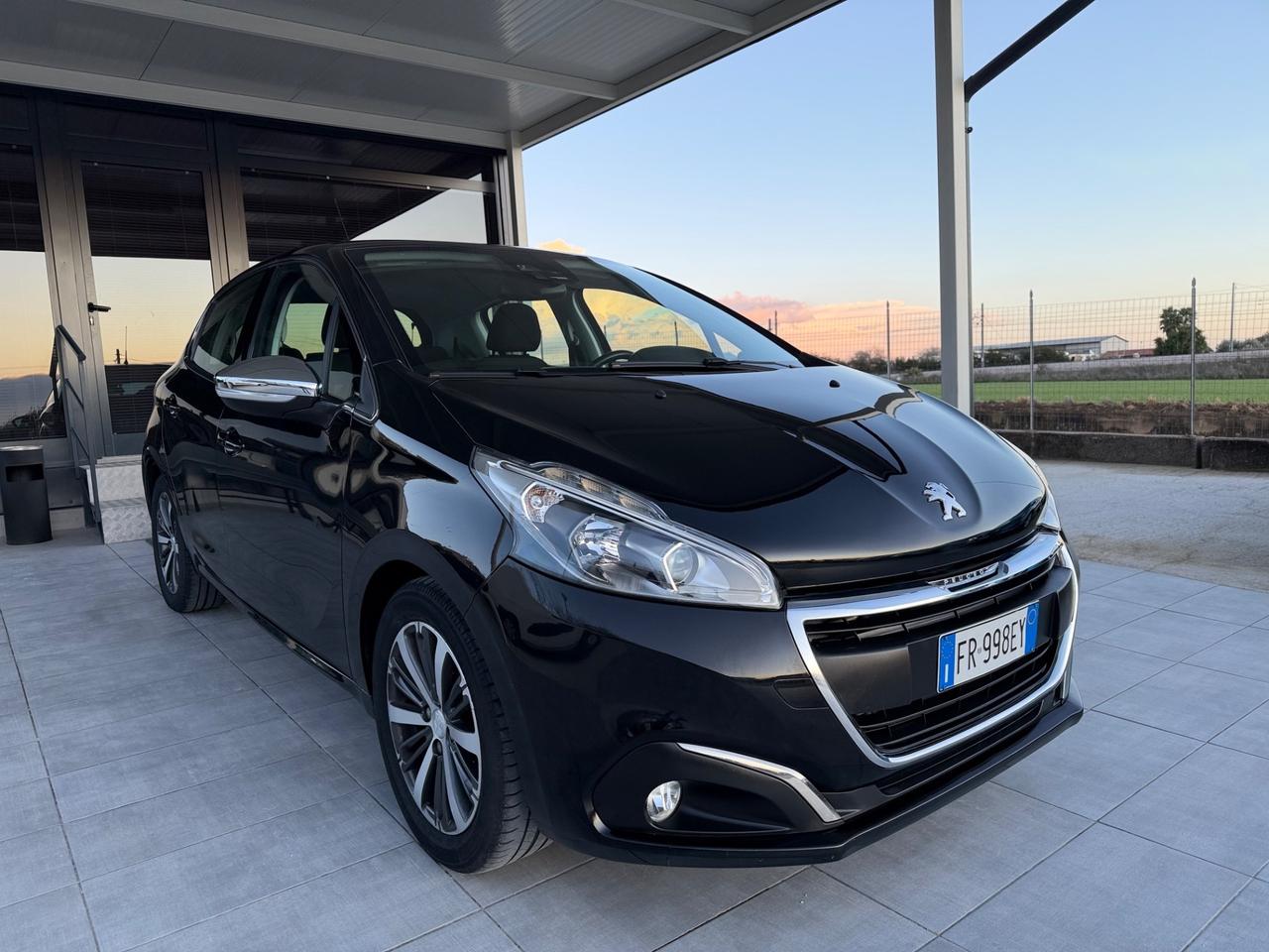 Peugeot 208 PureTech 82 5p. GPL Allure